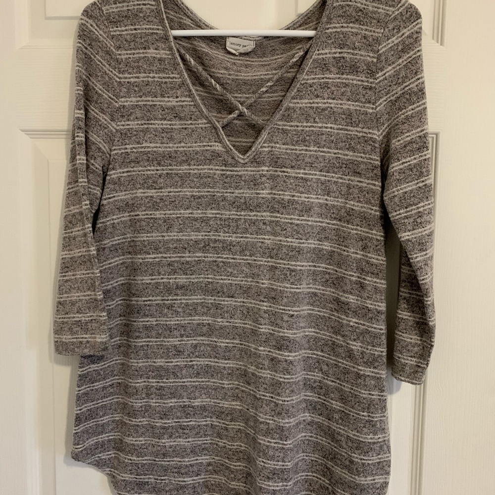 3/4 sleeve cross front shirt